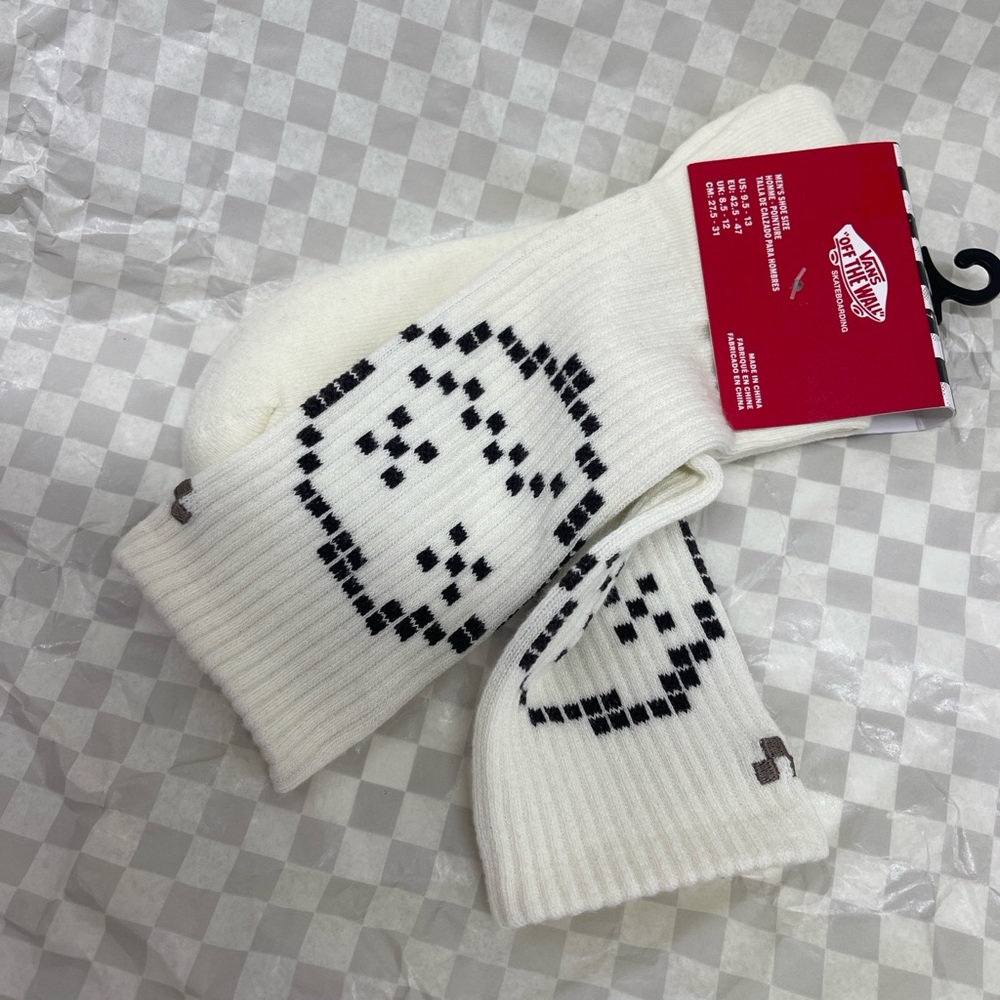 Vans Designer Logo Sport Skater Surfer Crew
Cut Socks 
Clay Crew Socks (1 pair) - Picture 16 of 16